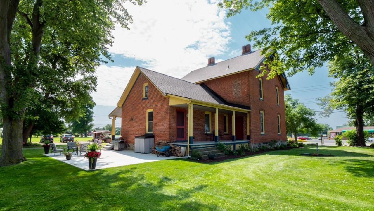 The Woodbridge House Hotel Kingsville Exterior photo